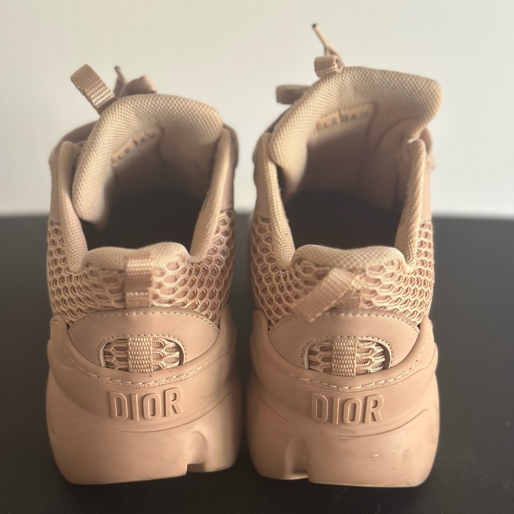 Dior D-Connect Sneaker - Picture 2 of 5